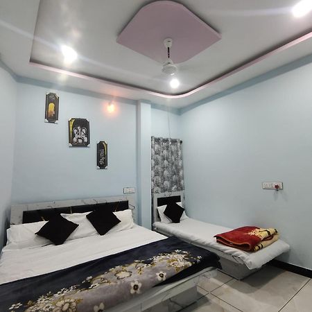 Geeta Homestay Ujjain Esterno foto