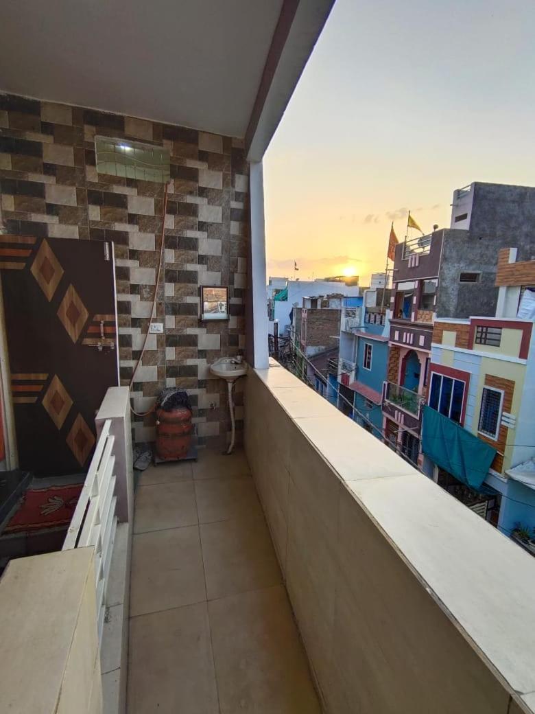 Geeta Homestay Ujjain Esterno foto